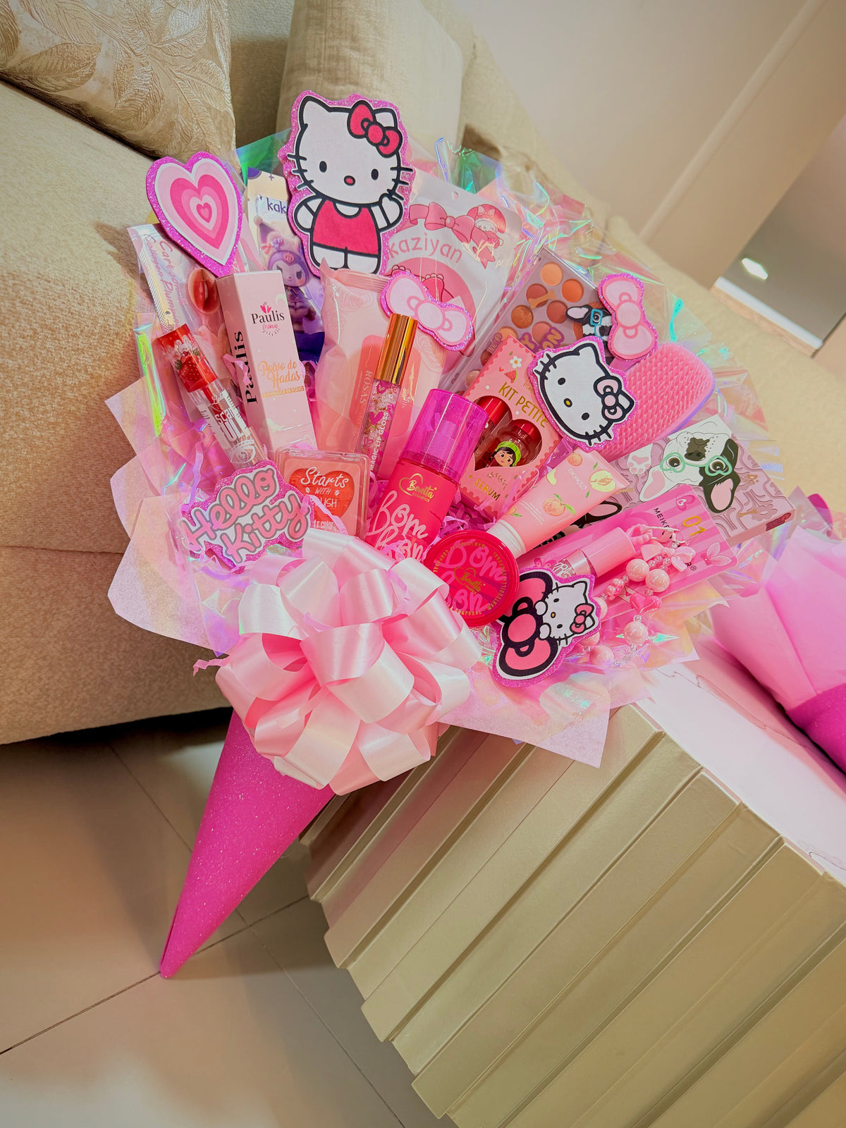 Ramo de maquillaje hello kitty