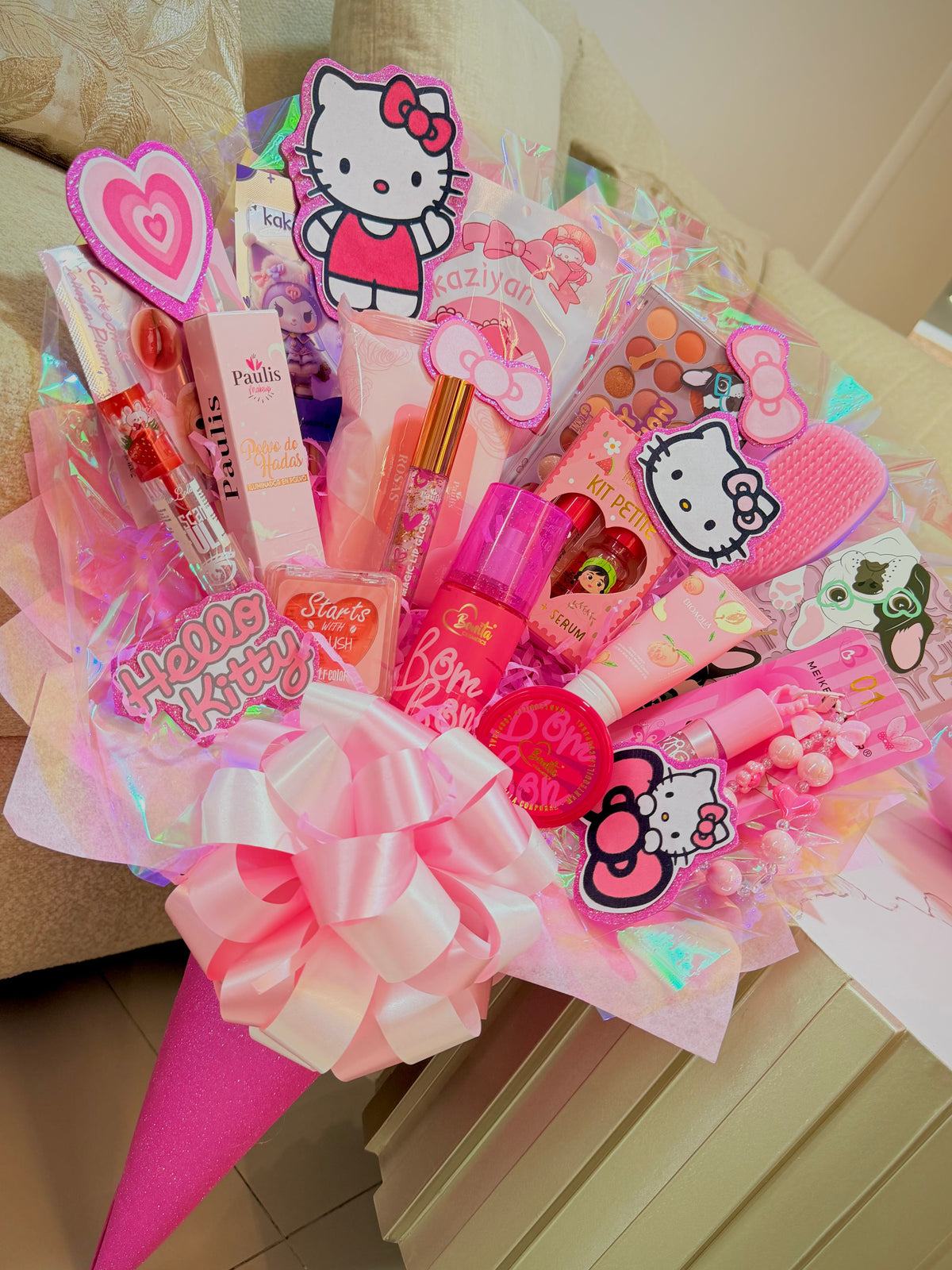 Ramo de maquillaje hello kitty