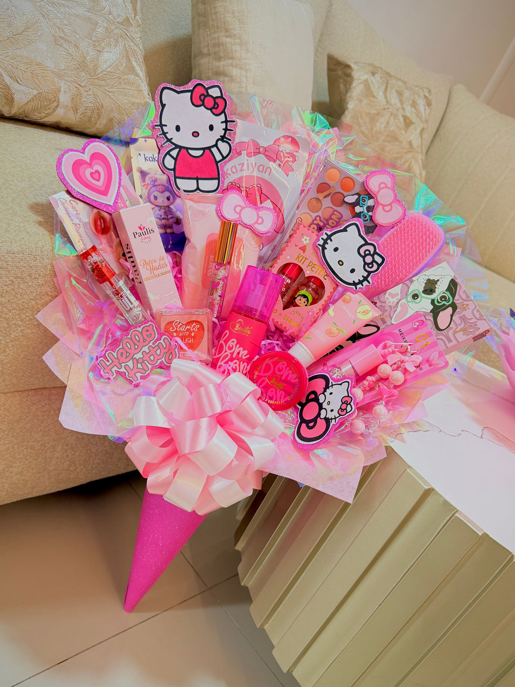 Ramo de maquillaje hello kitty